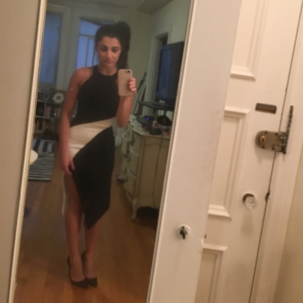 Flattering Elizabeth and James sleeveless dress